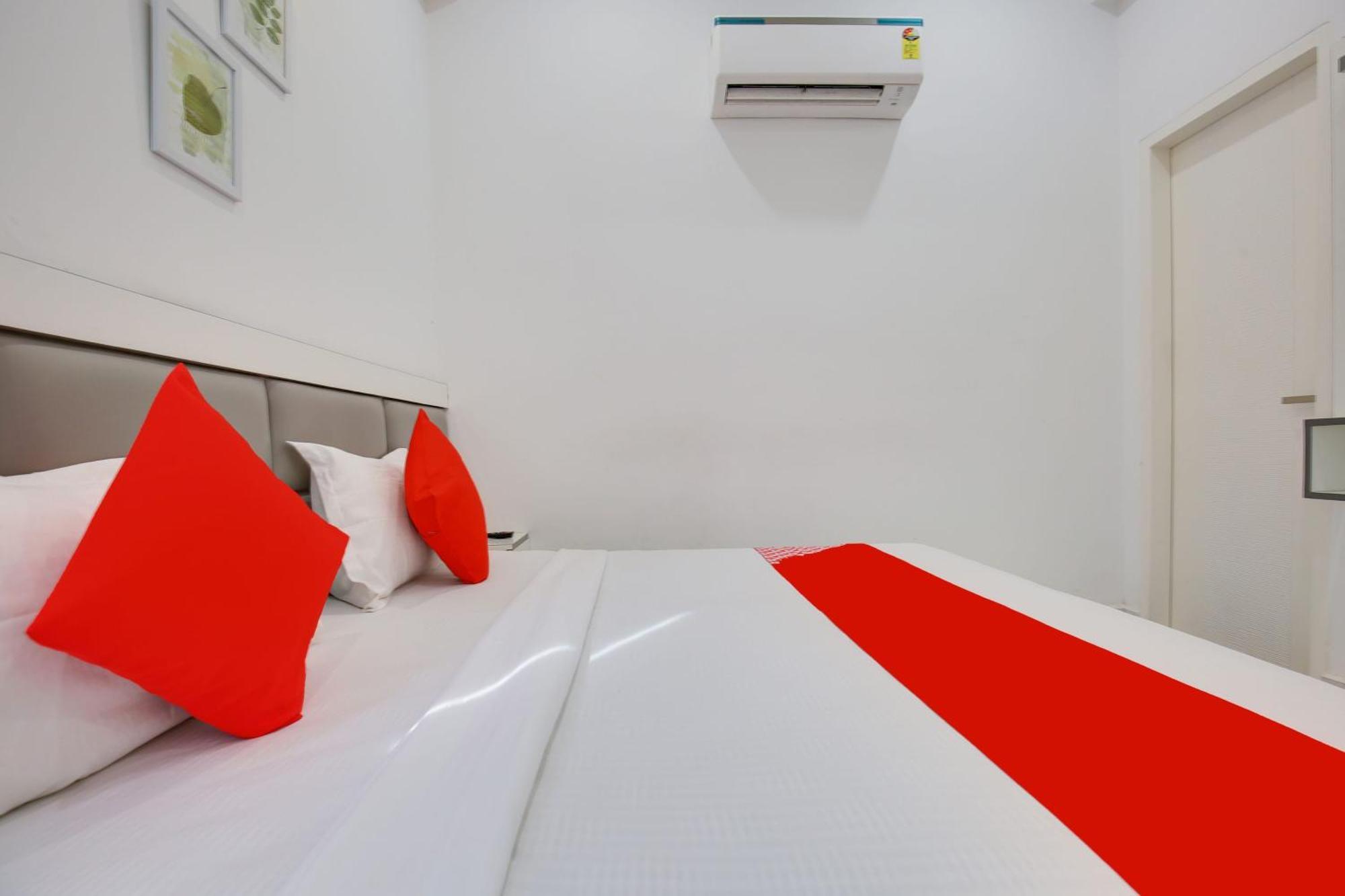 Hotel O Sky White House Ludhiana Exterior photo