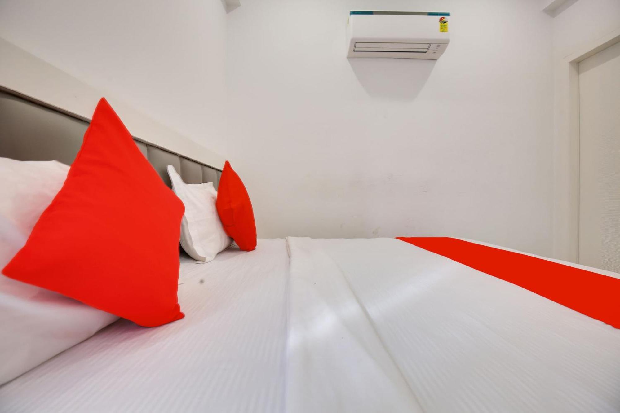 Hotel O Sky White House Ludhiana Exterior photo