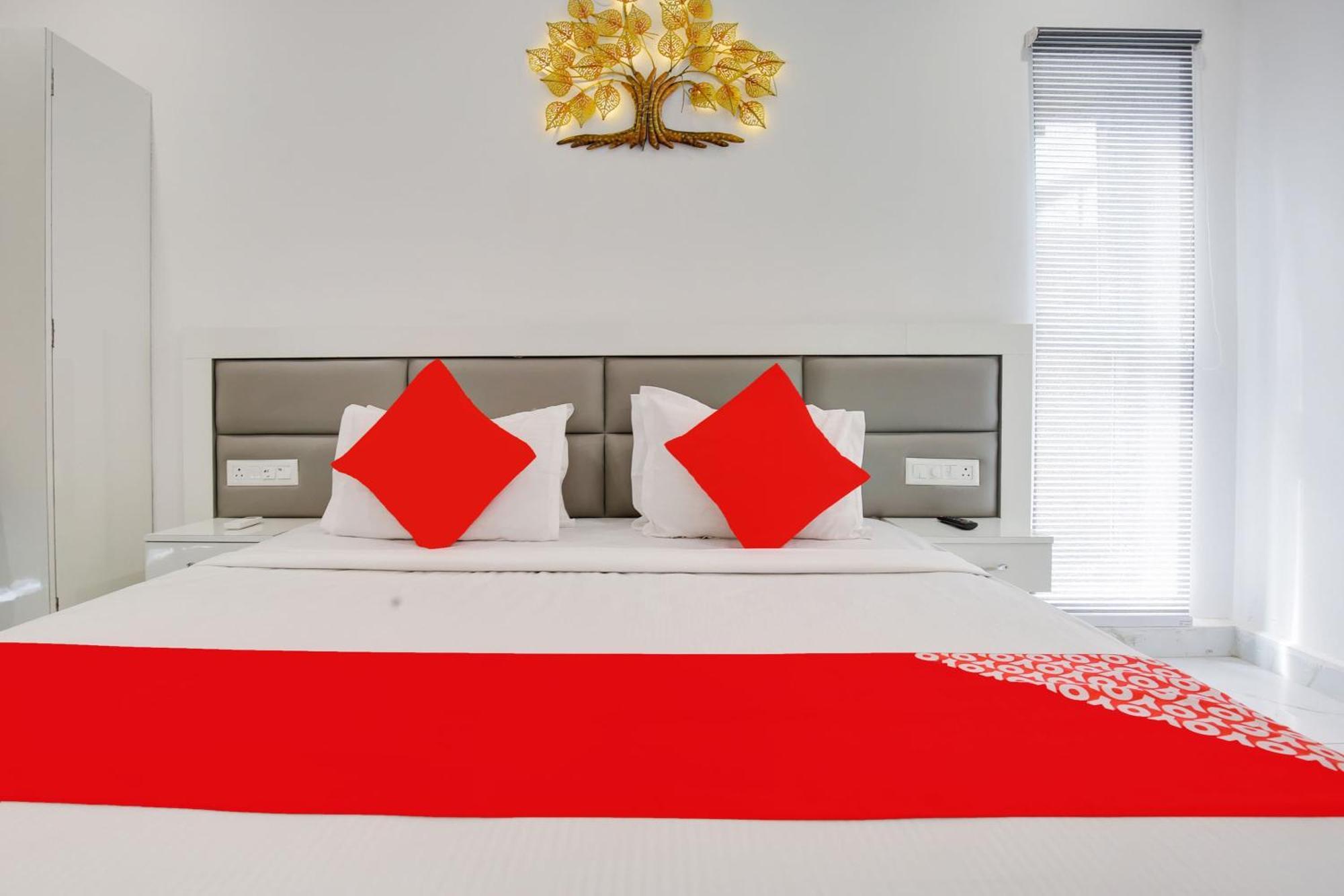 Hotel O Sky White House Ludhiana Exterior photo