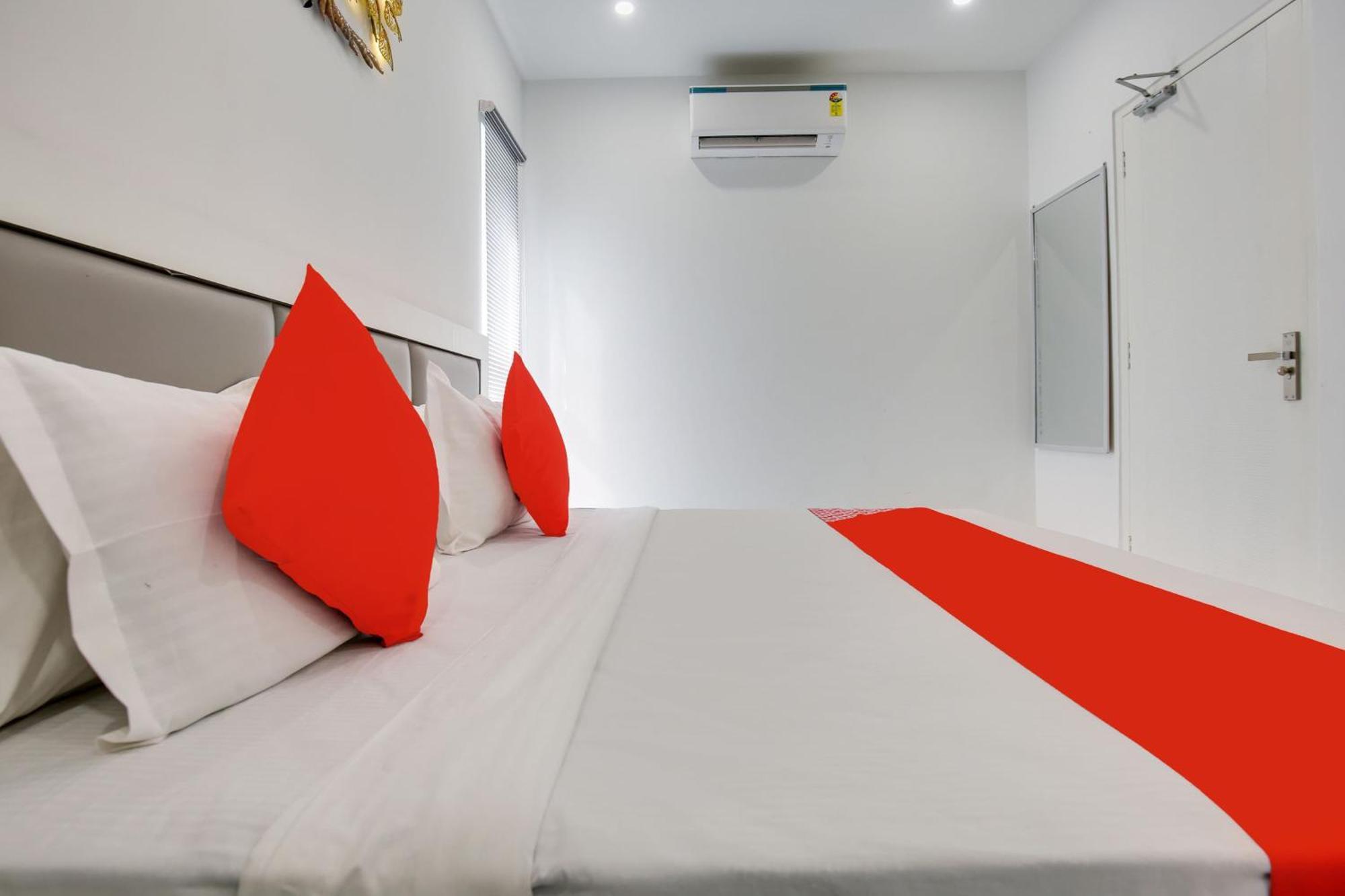 Hotel O Sky White House Ludhiana Exterior photo